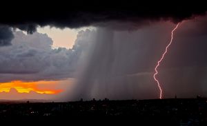 Lightning-801866.jpg
