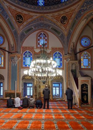 Sinan Pasha Mosque, interior.jpg